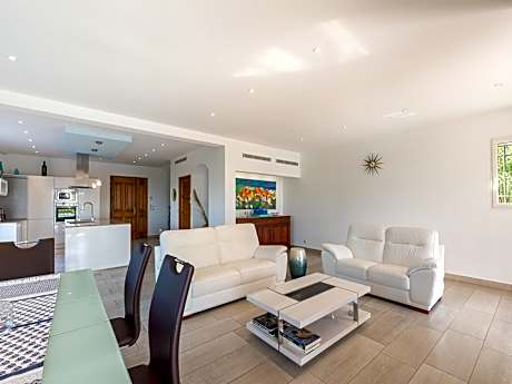 Villa Mathilda with pool close to Nice