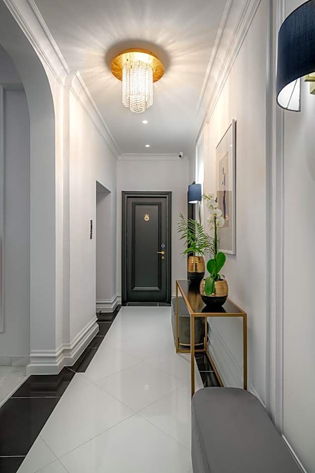 Praxitelous Luxury Suites