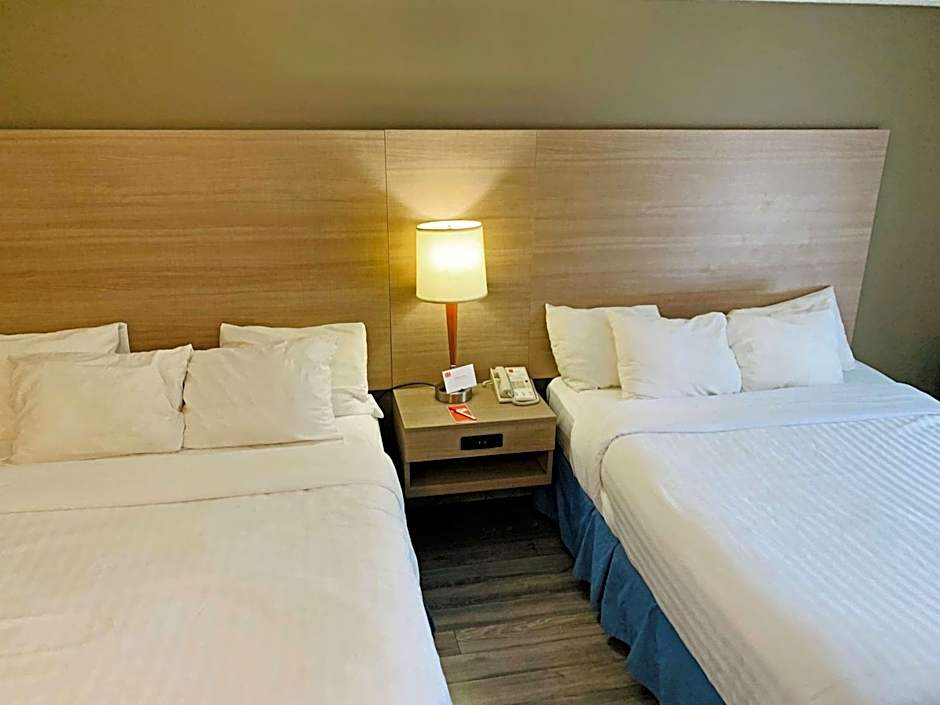 Econo Lodge Quebec Airport