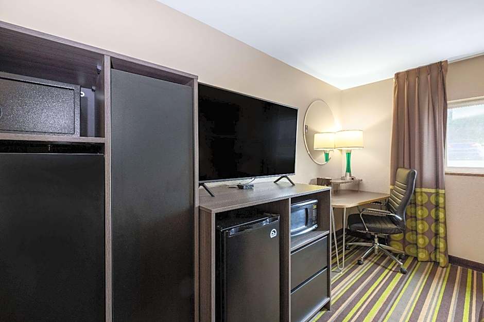 Super 8 by Wyndham Belgrade/Bozeman Airport