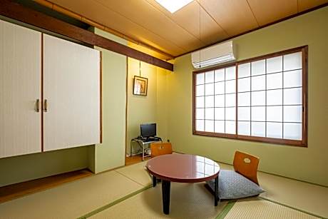 Triple Room with Private Bathroom