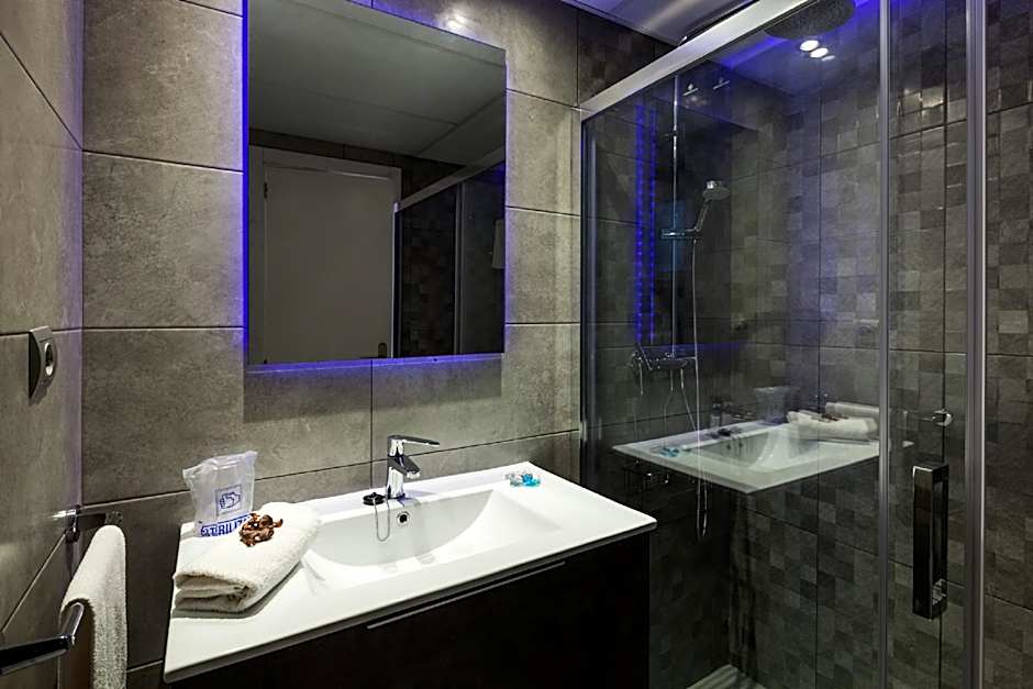 Aparthotel Puerto Cala Vadella