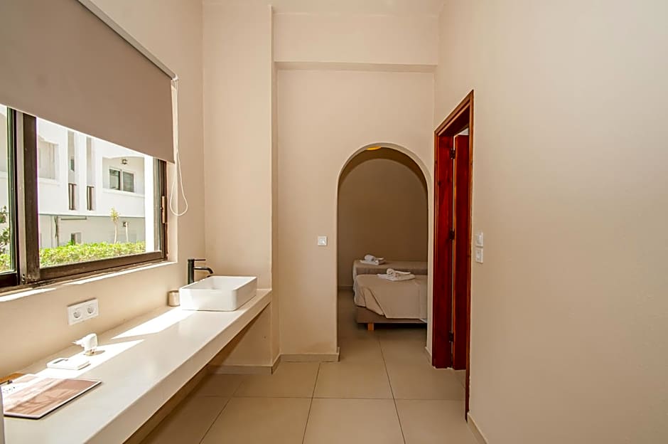 Atma Beach Rooms & Suites