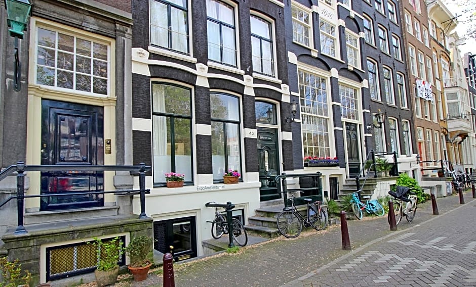 Romantic Jordaan Canalsuite near Anne Frank House