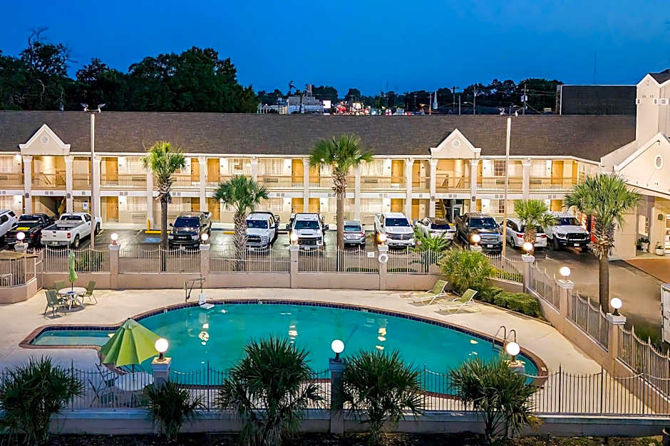 Days Inn by Wyndham Nacogdoches/SFA University/Downtown