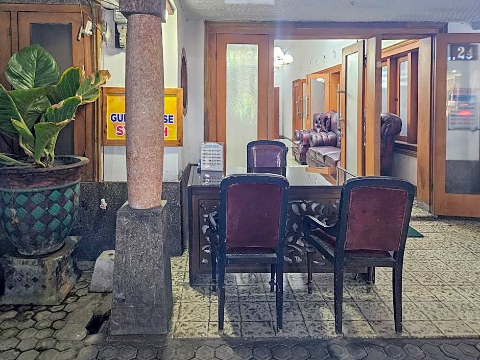 RedDoorz Syariah Near Alun-Alun Tulungagung