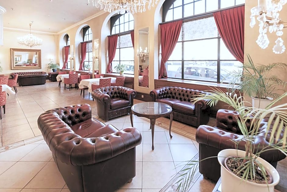 Hotel Monopol - Central Station