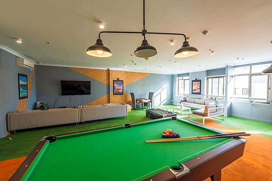 Space Q Capsule Hotel