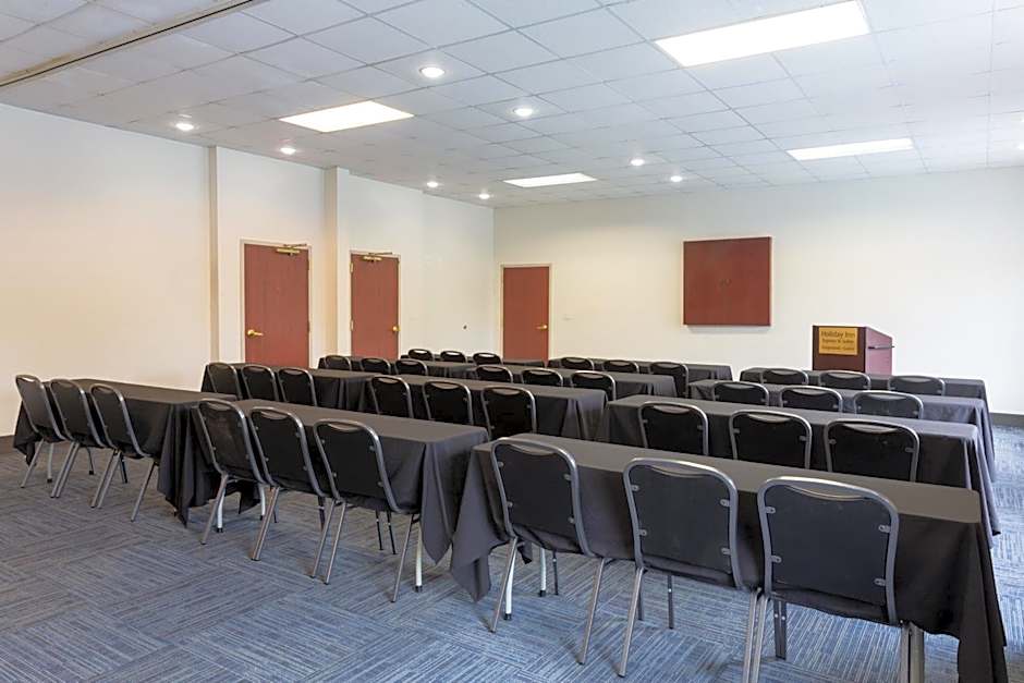 Holiday Inn Express Hotel & Suites Tampa-Fairgrounds-Casino By IHG