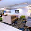 Holiday Inn Express Hotel & Suites Clinton