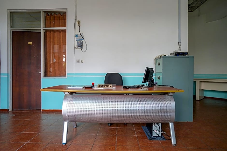 OYO 1844 Bravo Residence