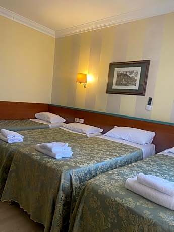 Triple Room with Balcony