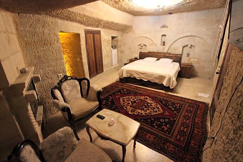 Family Cave Suite Hotel