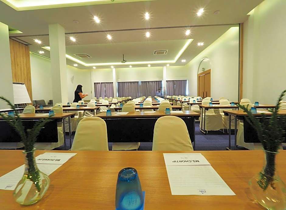 Costa Village Jacuzzi Bangsaray