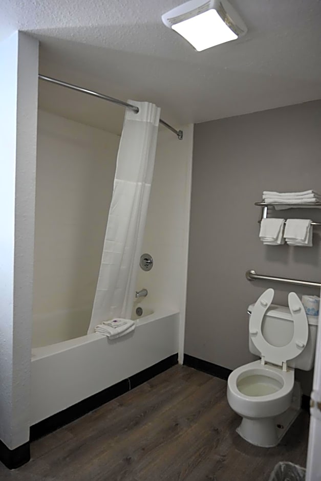 Motel 6 Hazelwood