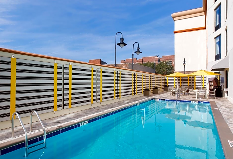 DoubleTree by Hilton Historic Savannah