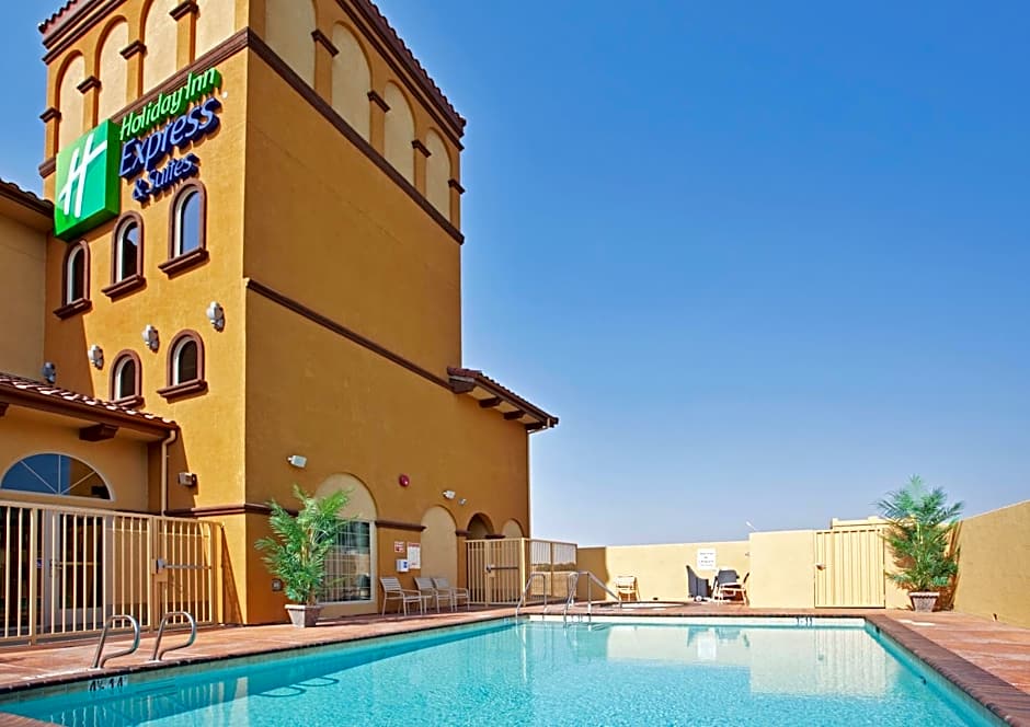 Holiday Inn Express & Suites Willows by IHG