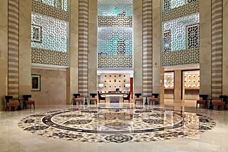 Hilton Luxor Resort & Spa