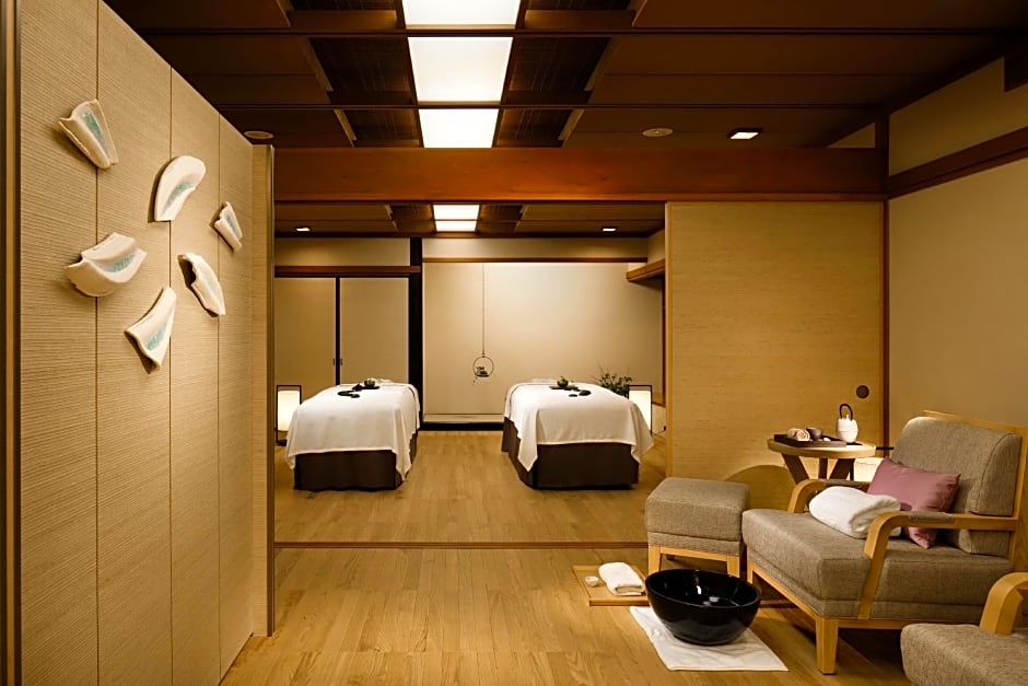 Takanawa Hanakohro at Grand Prince Hotel Takanawa