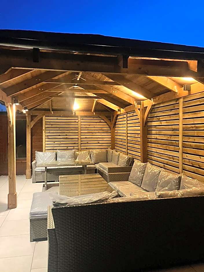 Hedley House Hotel & Apartments