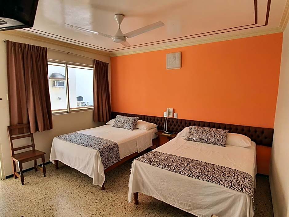 Hotel Atlantico a 150 mts de Playa Martí