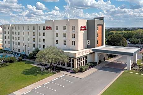 Hampton Inn By Hilton And Suites Austin-Airport