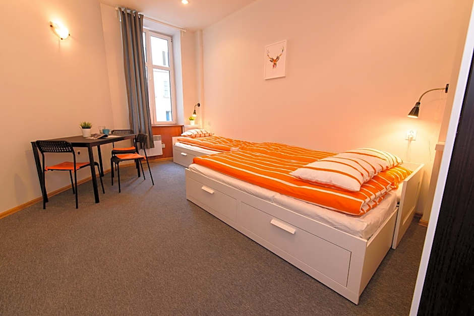 Constitution Square Rooms