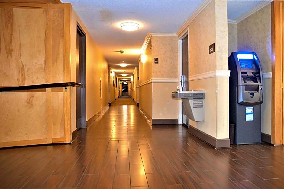 Comfort Inn & Suites Vancouver Downtown City Center