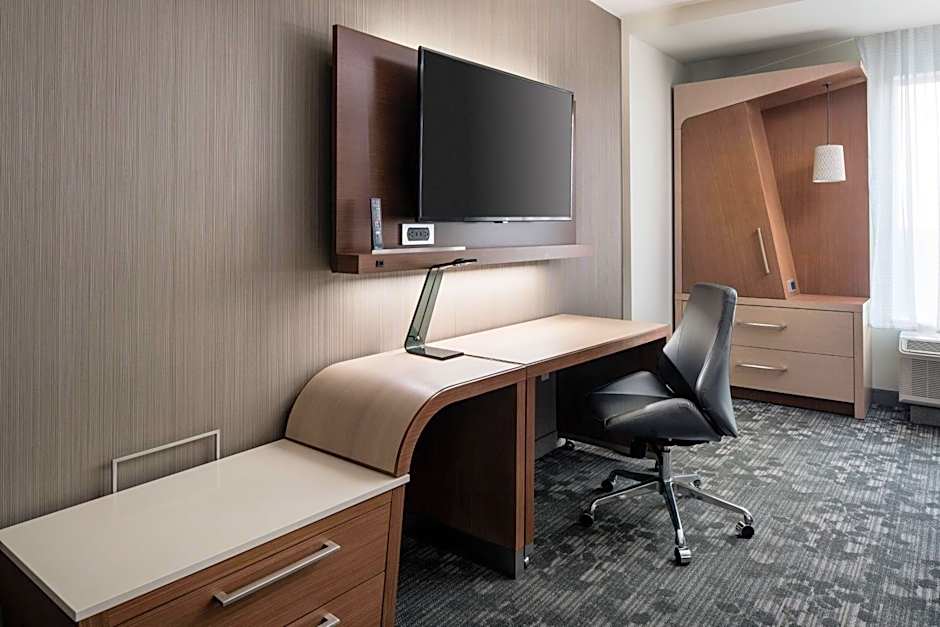 Courtyard by Marriott Pullman