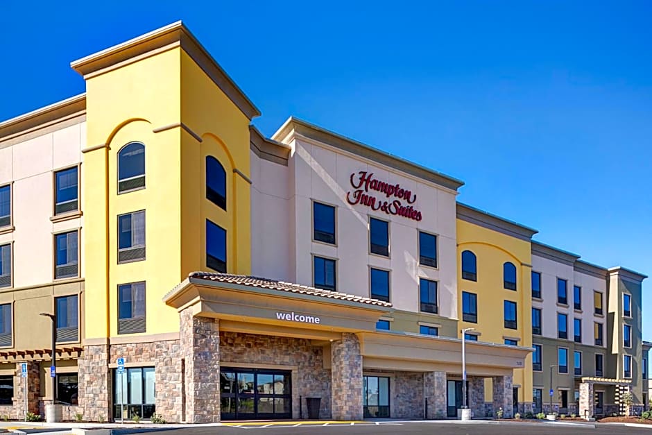 Hampton Inn By Hilton & Suites Marina