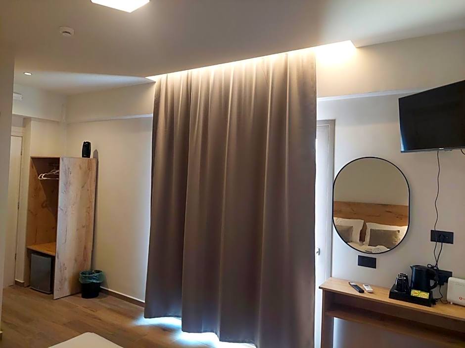 Lunar Hotel Modern Boutique