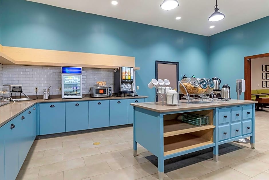 Comfort Inn & Suites Cartersville - Emerson Lake Point