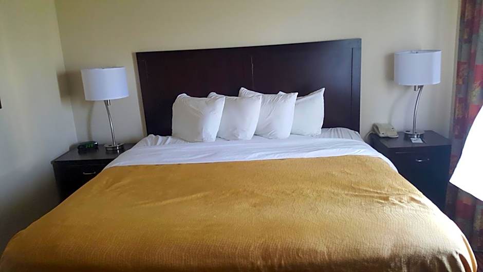 AmericInn by Wyndham Muscatine