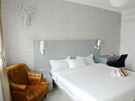 Premium King Room