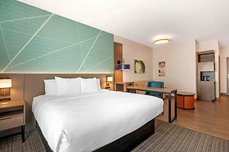 King Suite - Disability Access/Non Smoking