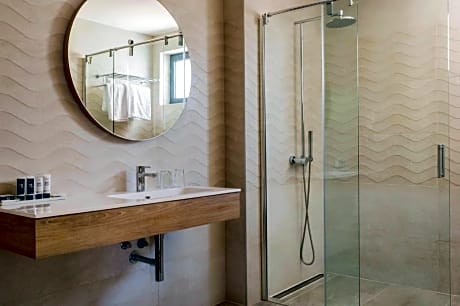 DOUBLE OR TWIN CAPACITY 3