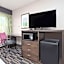 La Quinta Inn & Suites by Wyndham El Dorado