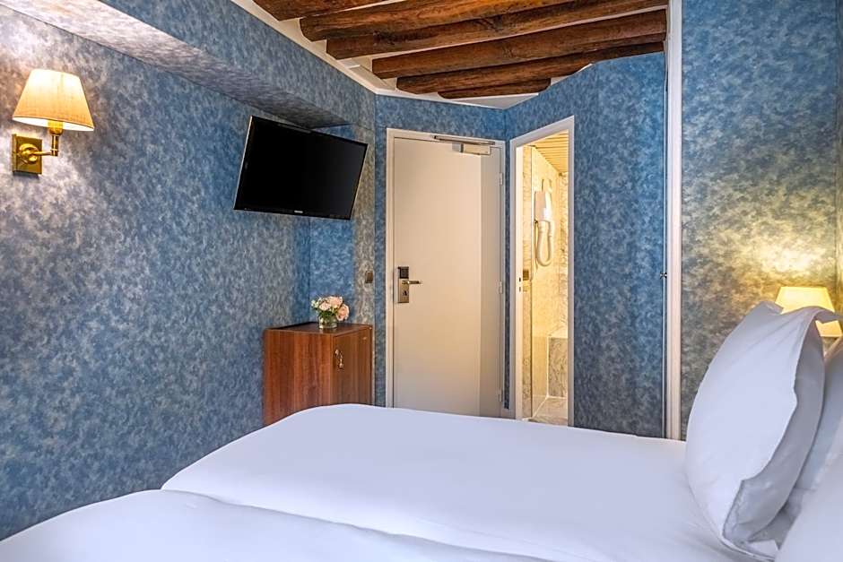 Hotel Baudelaire Opera