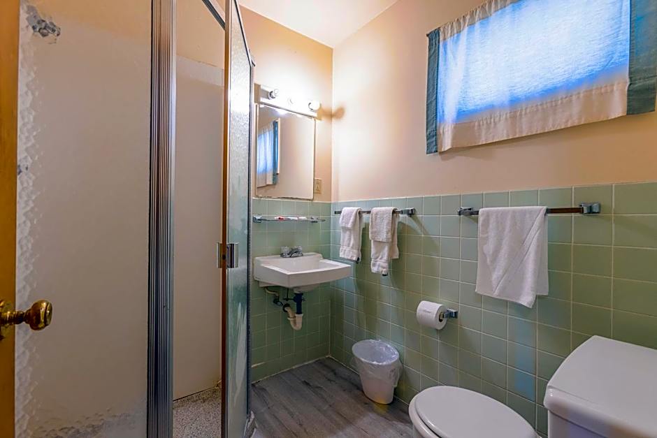 Parkside Motel by OYO Meadville Conneaut Lake