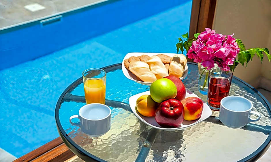 Island Villa Heated Pool