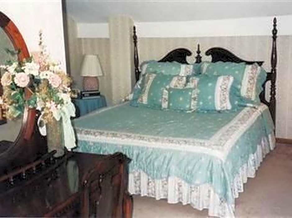Sturbridge Country Inn
