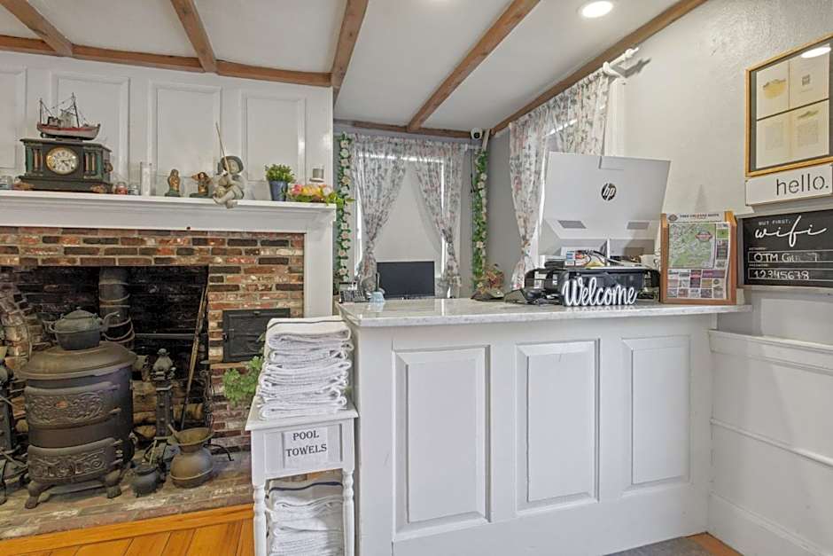 Olde Tavern Motel and Inn - Cape Cod