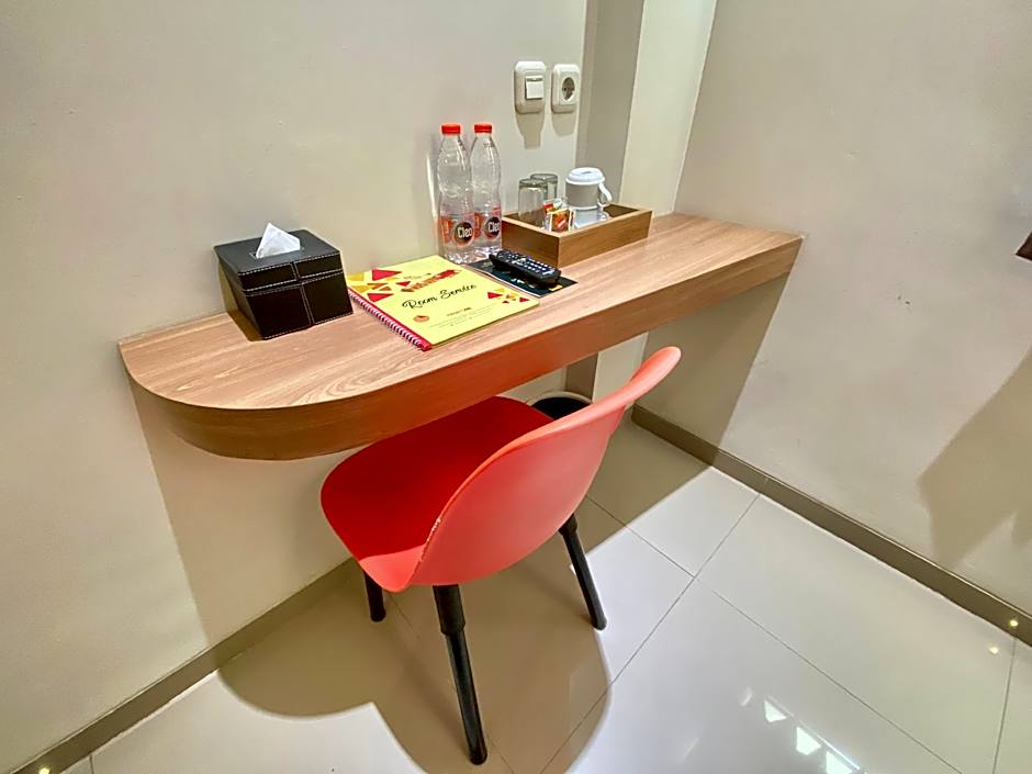 Front One Hotel Nganjuk