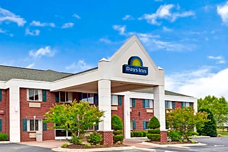 Days Inn & Suites by Wyndham Siler City
