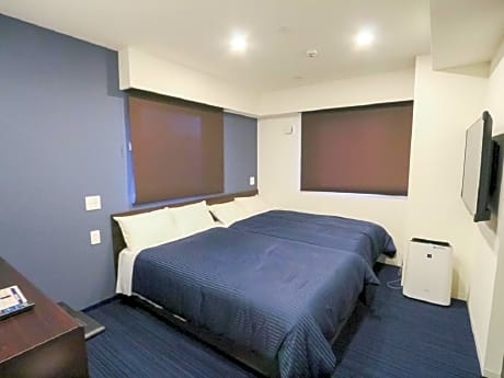 Twin Room - Non-Smoking