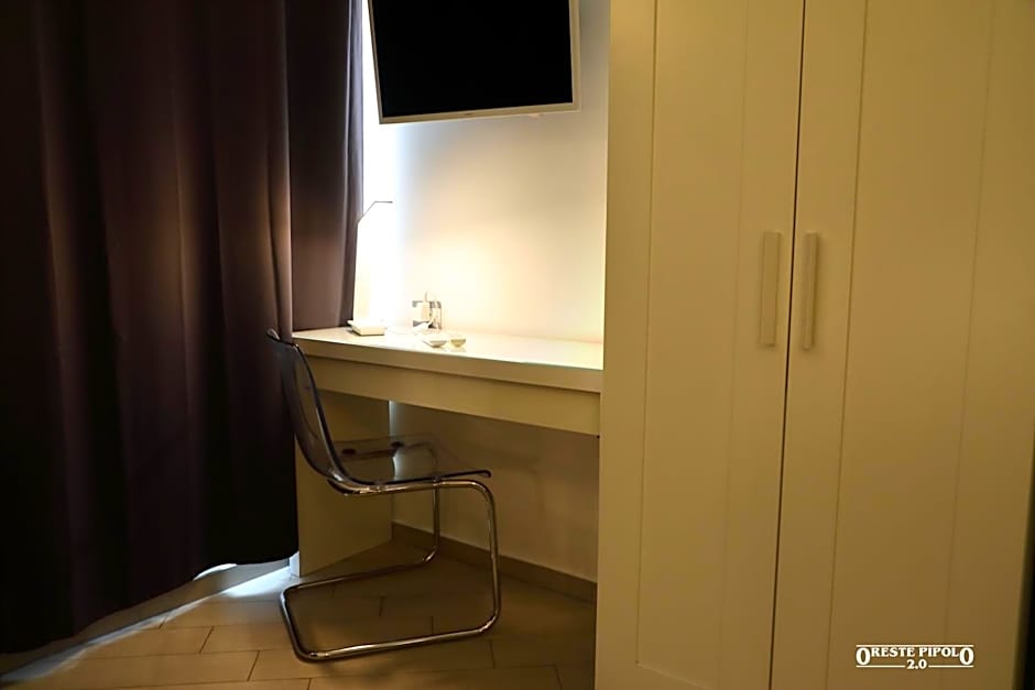 Up Hotel