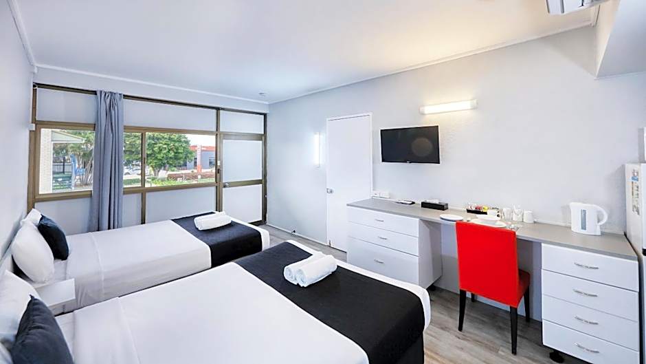 ZED MOTELS Tropical Gateway