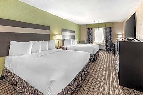 2 Queen Beds, Non-Smoking, High Speed Internet Access, Microwave And Refrigerator, Lounge Chair, Ful