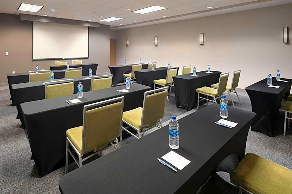 Four Points by Sheraton Chicago Schaumburg