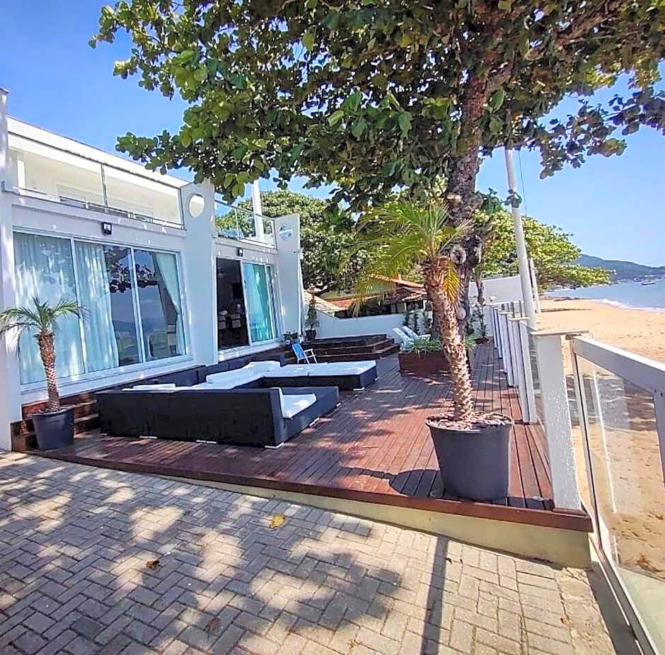 Charme, pôr do sol, praia privada. Exclusividade.